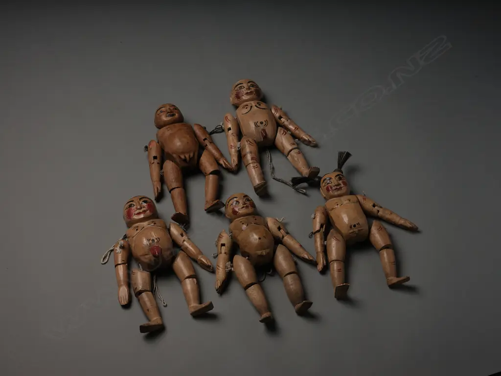 Pair of wooden puppets, Image 1++